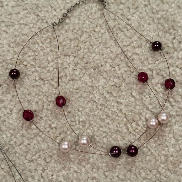 3 New York and company necklaces - Picture 3 of 5